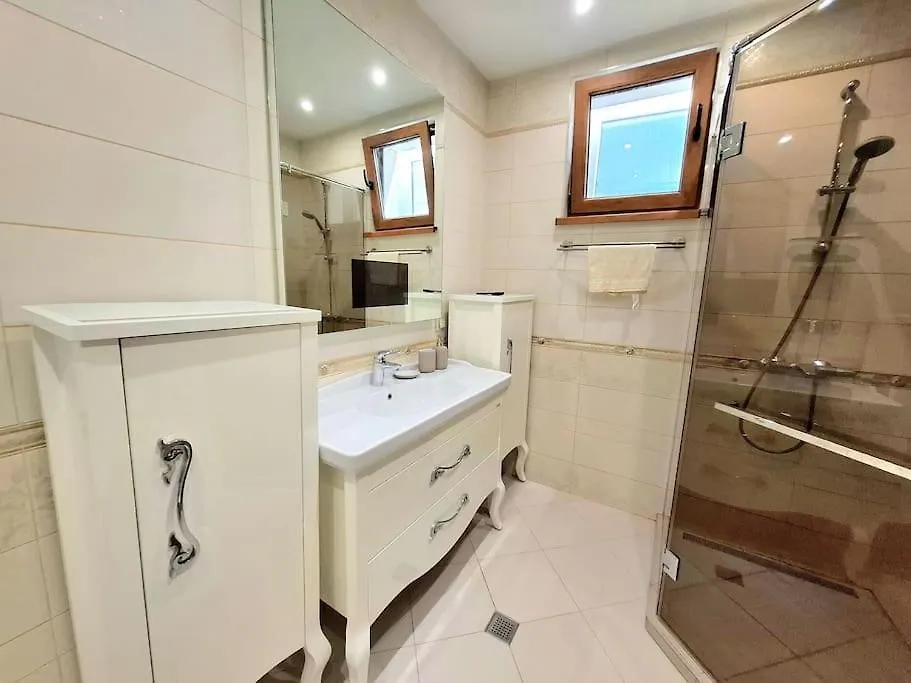 Spacious Prestige Penthouse ヴァルナ
