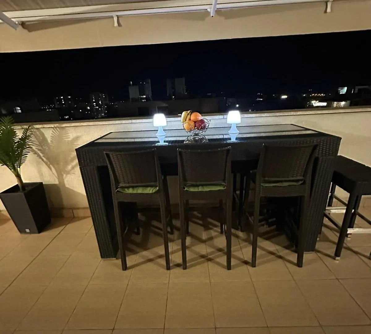 Spacious Prestige Penthouse ヴァルナ アパート
